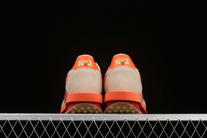 NIKE LDWAFFLE CLOT SACAI NET ORANGE BLAZE DH1347-100