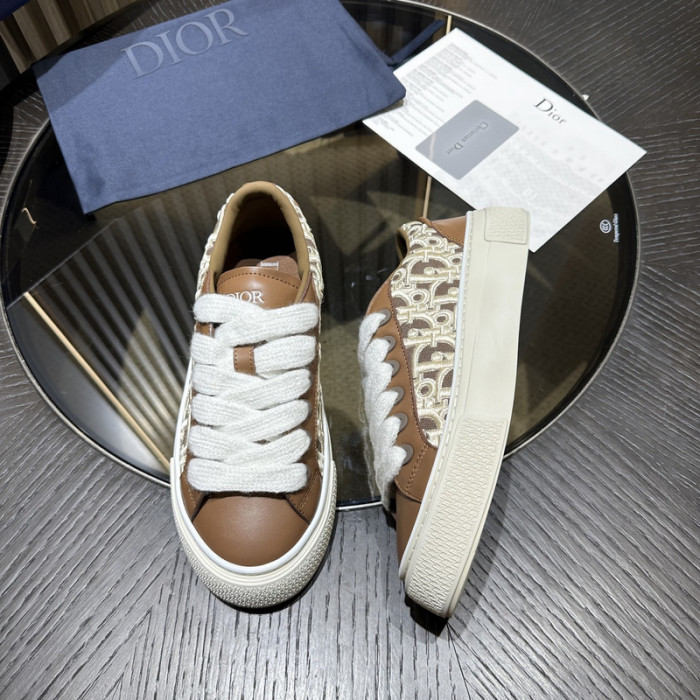 D10R SNEAKER