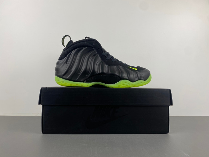 Nike Air Foamposite One Black Volt  HF2902-001