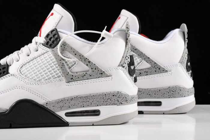 AIR JORDAN 4 OG “WHITE CEMENT” 840606-192