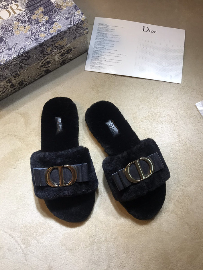 d10r sandal