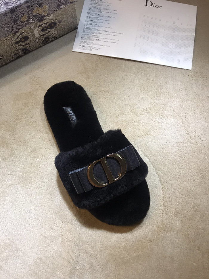 d10r sandal