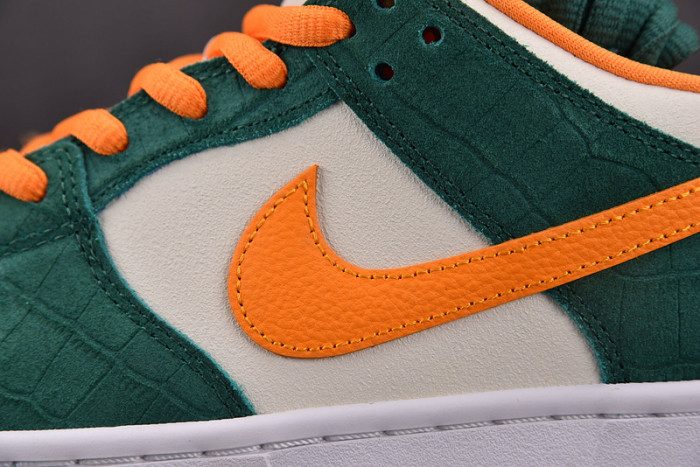 Nike Dunk SB Low Pro “Legion Pine” 304292-383