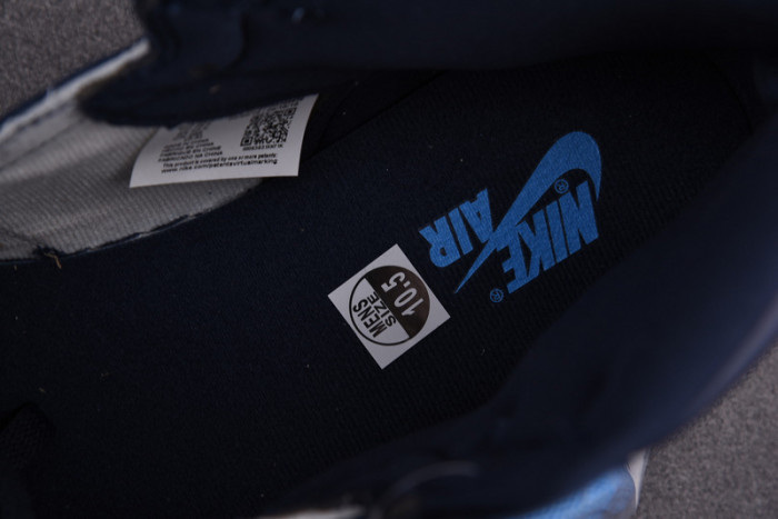 AIR JORDAN 1 RETRO HIGH OBSIDIAN UNC 555088-140