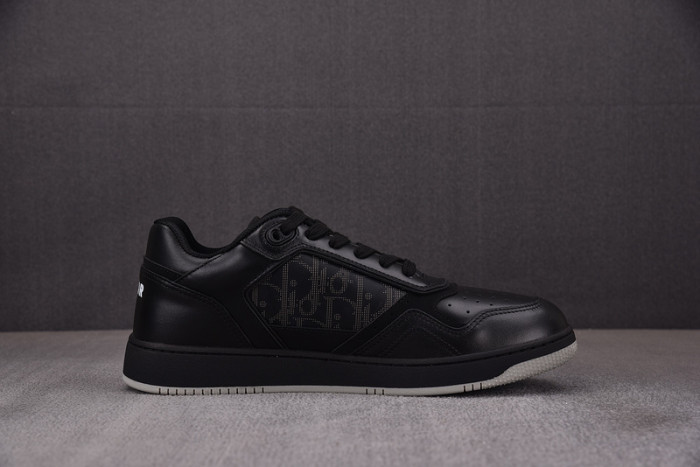 D10R B27 LOW SNEAKER