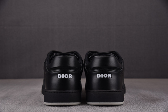 D10R B27 LOW SNEAKER