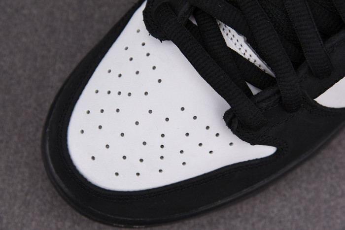 NIKE SB DUNK LOW STAPLE PANDA PIGEON - BV1310-013