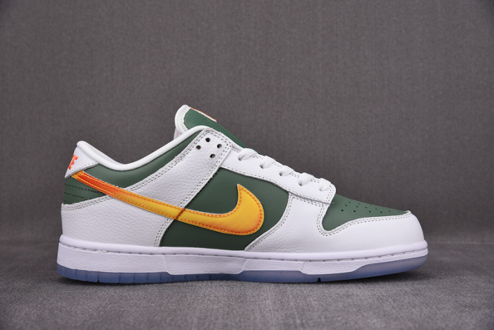 NIKE DUNK LOW NY VS. NY DN2489-300