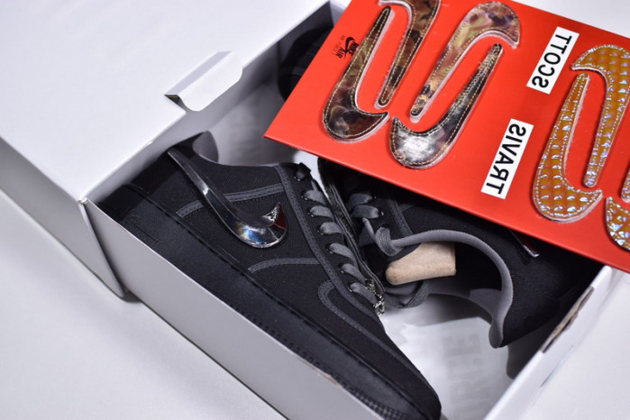 TRAVIS SCOTT X AIR FORCE 1 AQ4211-001