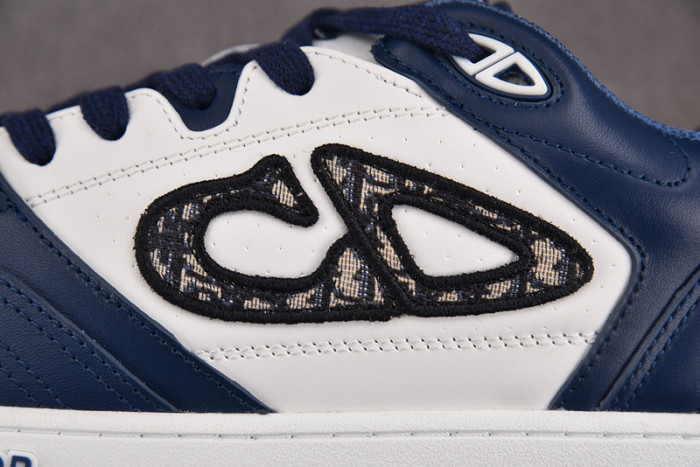 D10R B57 LOW SNEAKER