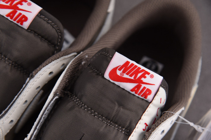 TRAVIS SCOTT X AIR JORDAN 1 LOW OG “REVERSE MOCHA”    DM7866-162