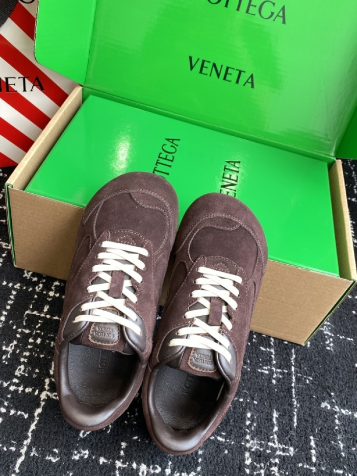 BV sneaker