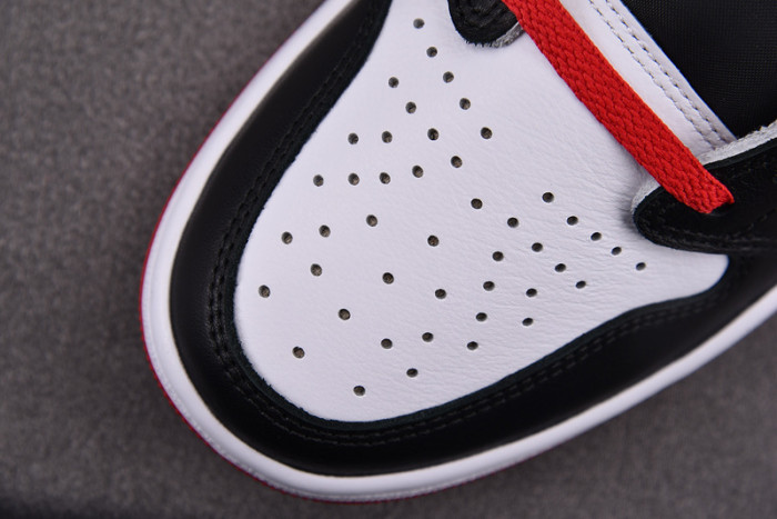 Air Jordan 1 Low OG “Black Toe”  CZ0790-106