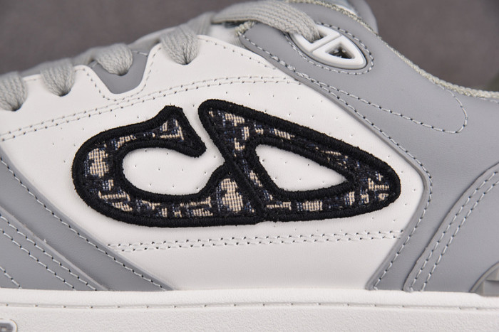 D10R B57 LOW SNEAKER