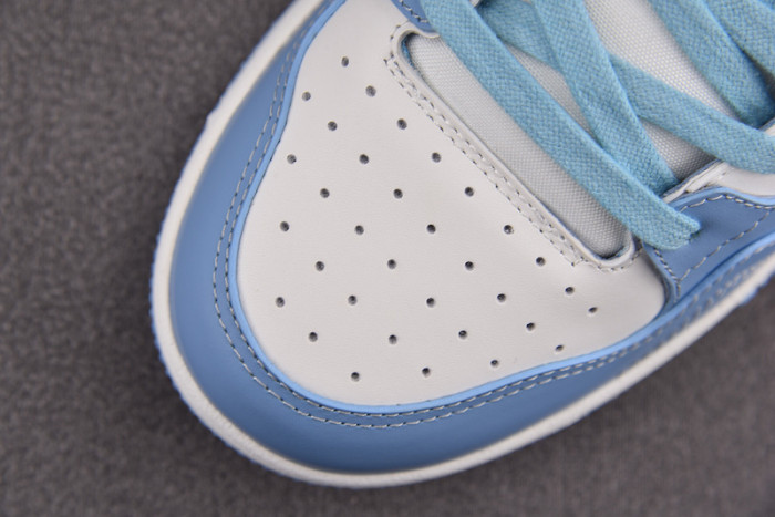 D10R B57 MID SNEAKER