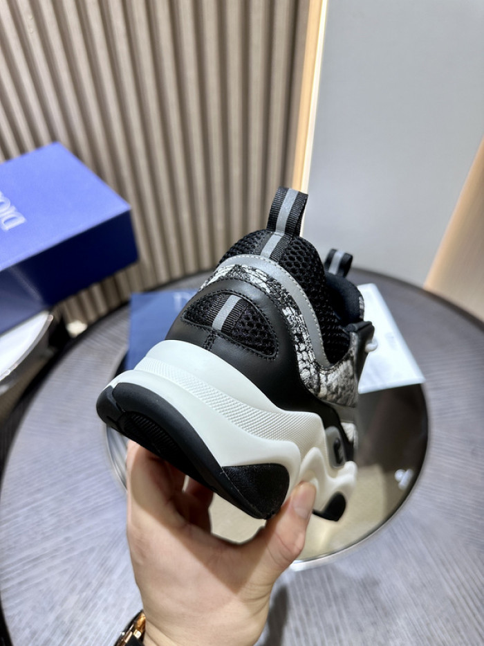D10R SNEAKER