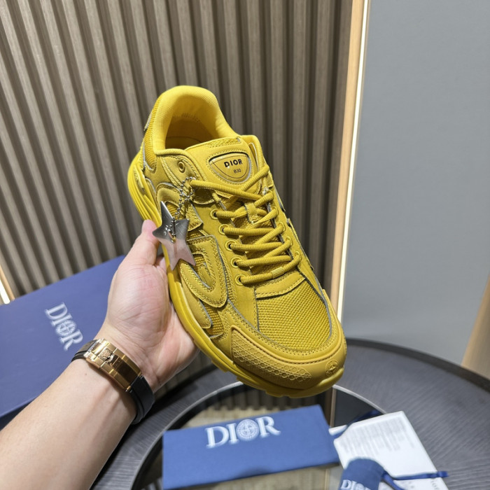 D10R SNEAKER