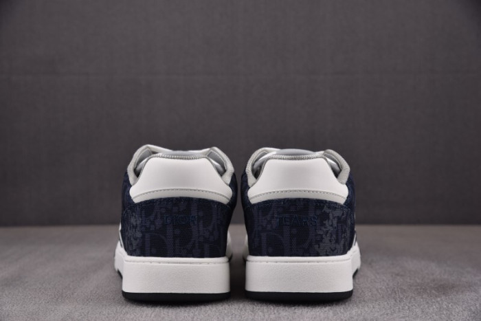 D10R B27 LOW SNEAKER