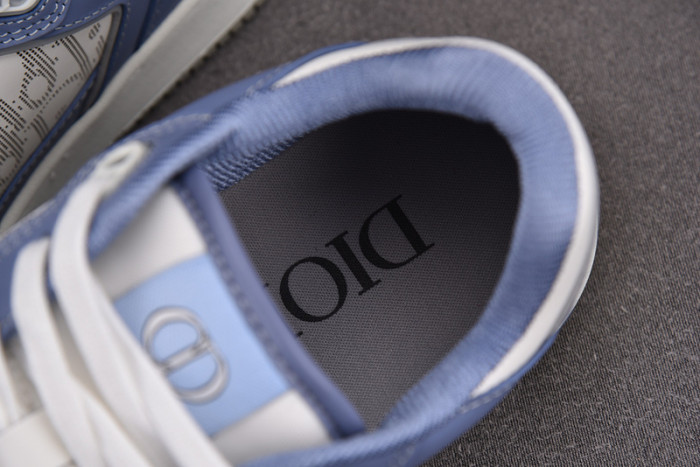 D10R B27 LOW SNEAKER