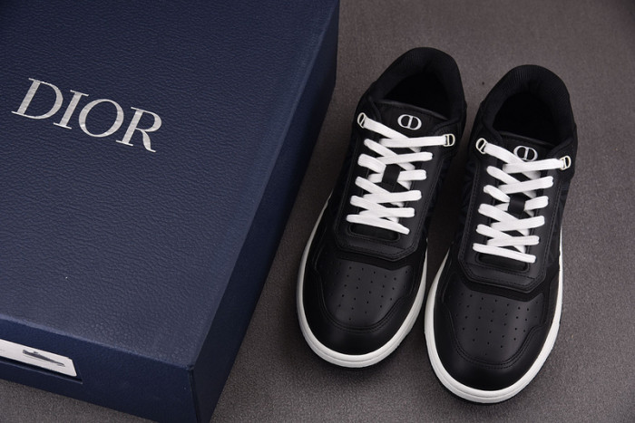 D10R B27 LOW SNEAKER