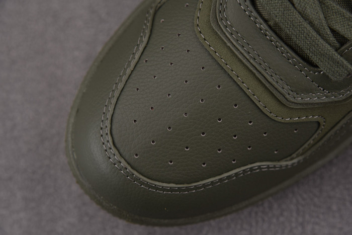 D10R B27 LOW SNEAKER