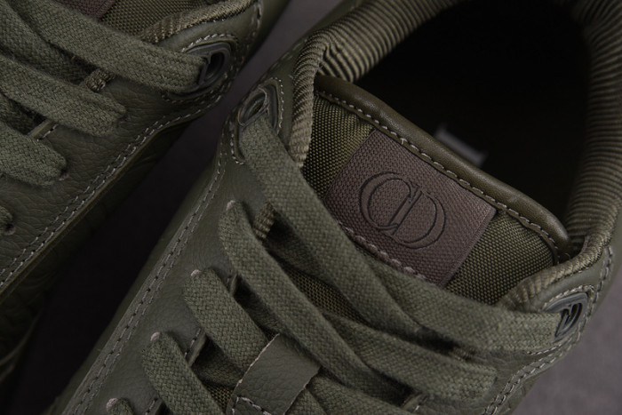 D10R B27 LOW SNEAKER