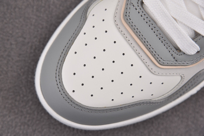 D10R B27 LOW SNEAKER