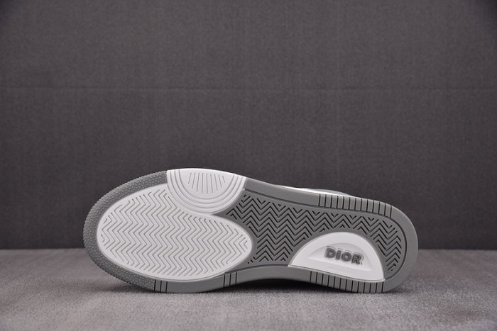 D10R B27 LOW SNEAKER