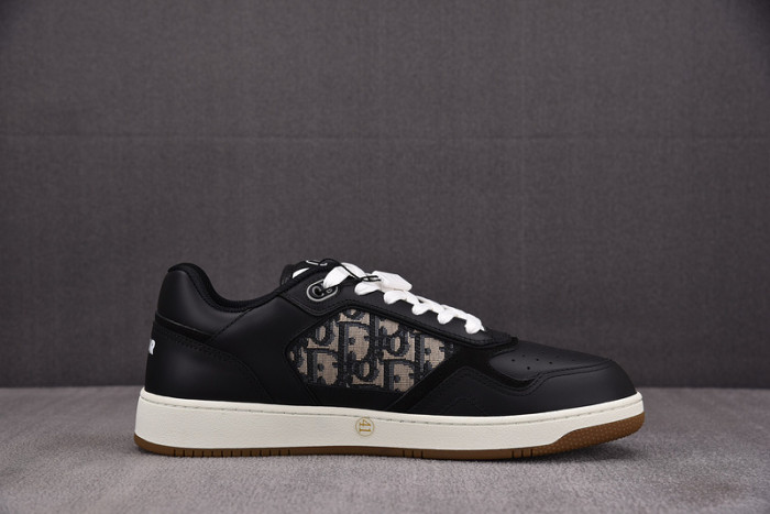 D10R B27 LOW SNEAKER