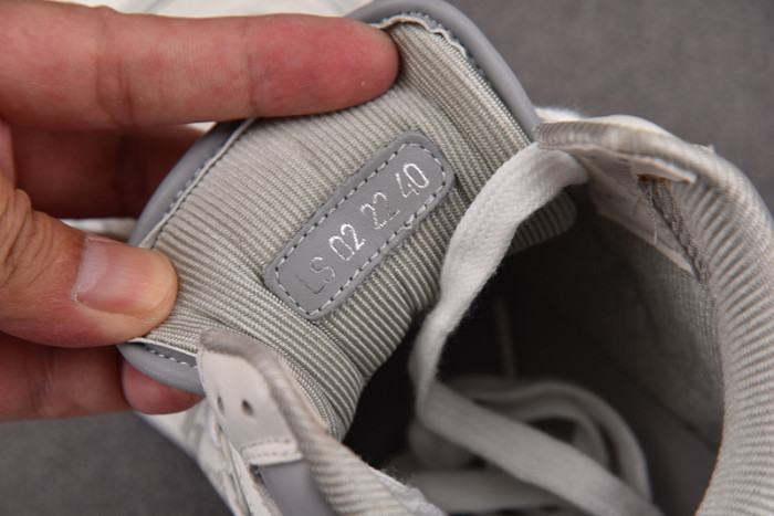 D10R B27 MID SNEAKER