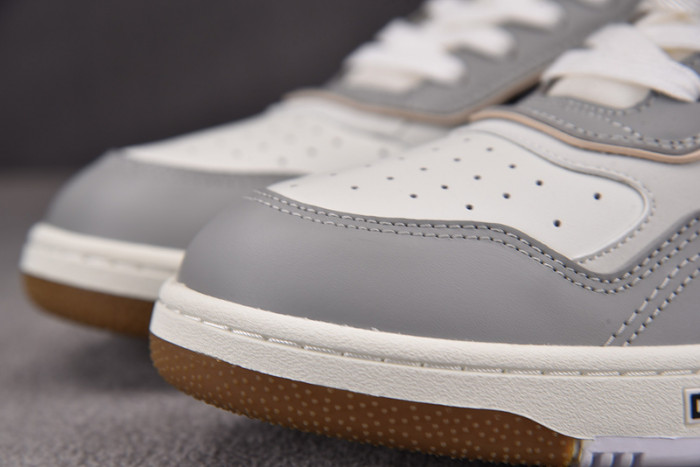 D10R B27 MID SNEAKER