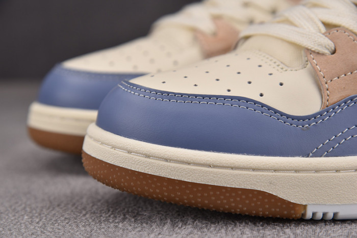 D10R B57 MID SNEAKER