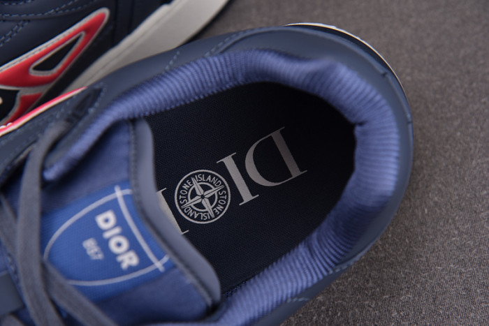 D10R B57 LOW SNEAKER