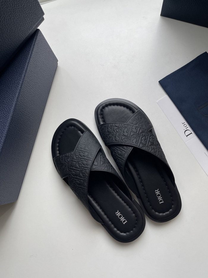 d10r sandal