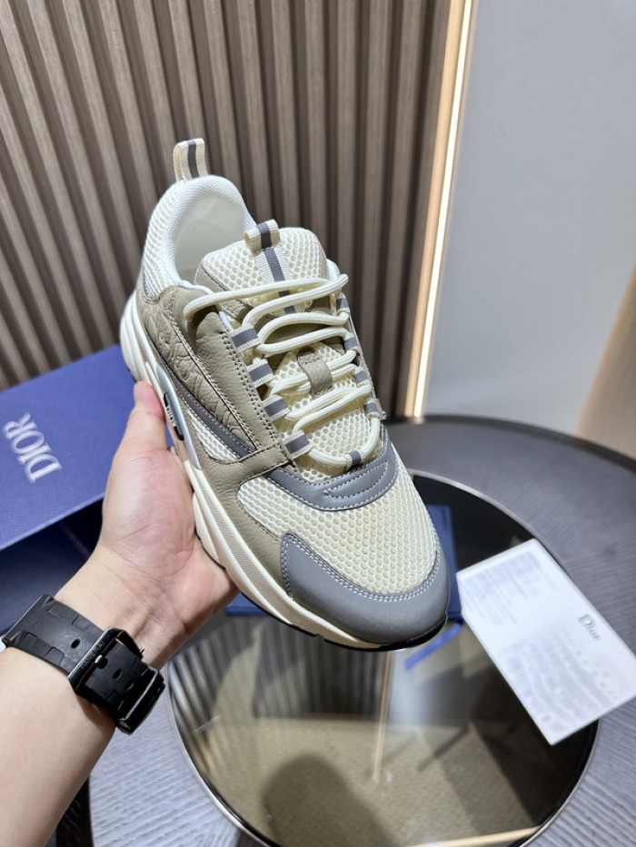 D10R SNEAKER