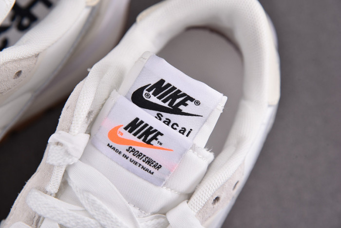 SACAI X NIKE VAPORWAFFLE "SAIL" DD1875-100