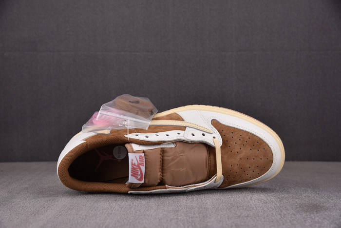 Travis Scott x Air Jordan 1 Low “Sail/Shy Pink” DM7866-106