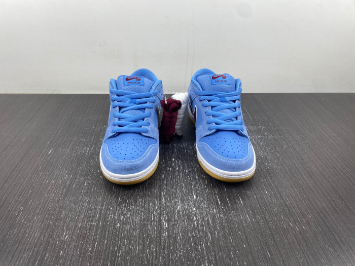 Nike Dunk SB Low PRM “Phillies” DQ4040-400