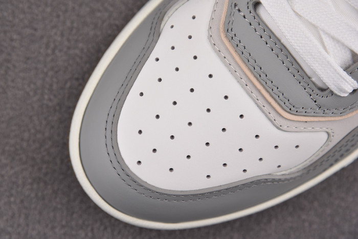 D10R B27 LOW SNEAKER