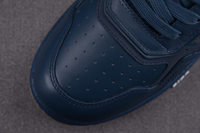 D10R B27 LOW SNEAKER