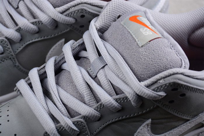 Nike SB Dunk Low “Grey Gum” DV5464-001