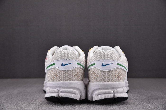 NK Air Zoom Vomero 5 FN3446-111