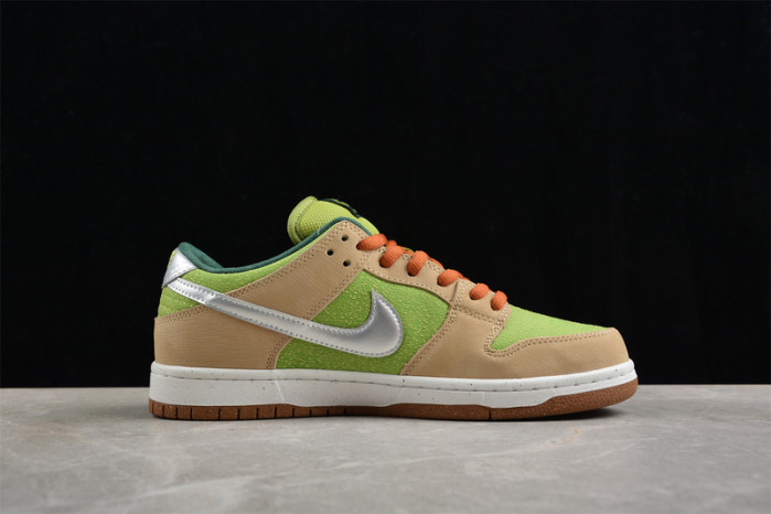 Nike SB Dunk Low Escargot  FQ7585-200