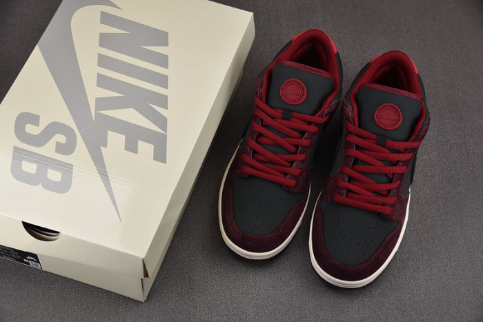 Riot Skateshop x Nike SB Dunk Low FZ1289-200