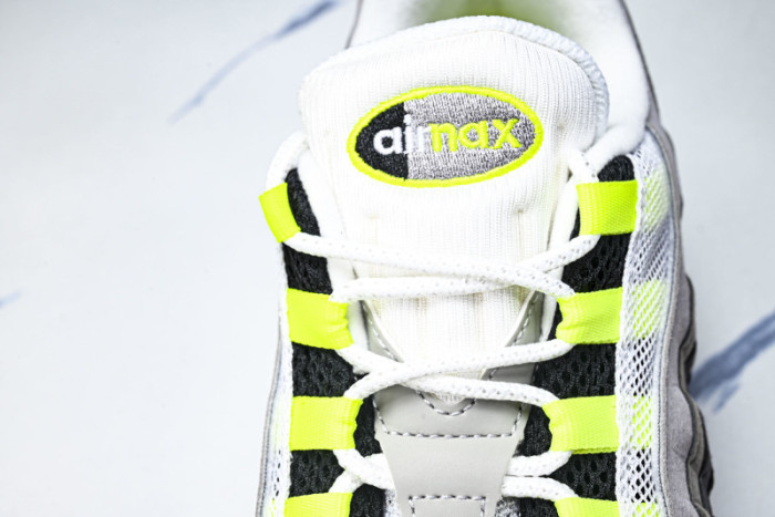 Nike Air Max 95 OG Big Bubble Neon (2025)  HM4740-001