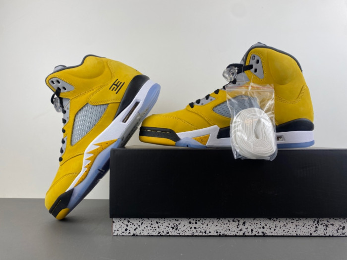Air Jordan 5 Retro Tokyo T23 (2025)  IO3372-700