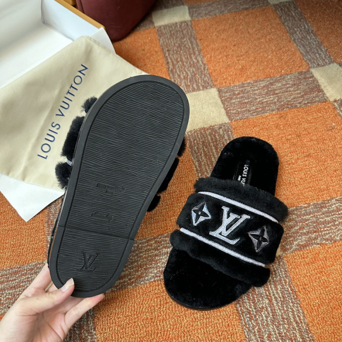 L0VT SANDAL
