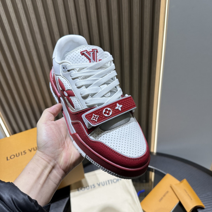 L0VT SNEAKER