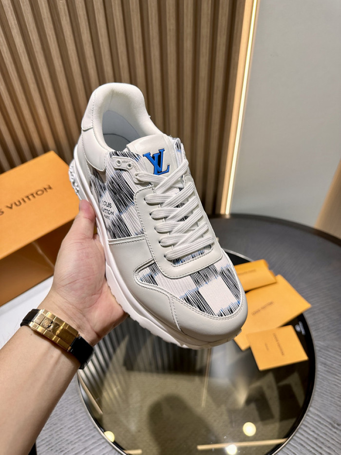 L0VT SNEAKER