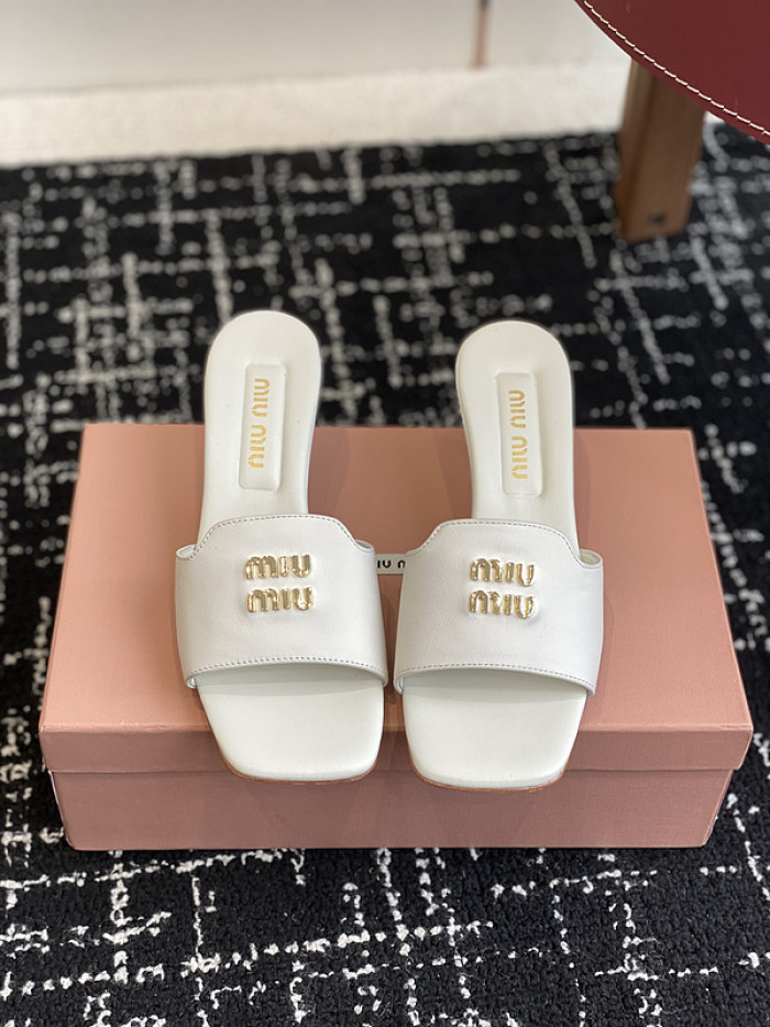 M1U SANDAL